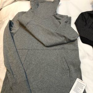 NWT lululemon Press Pause Pullover size 8